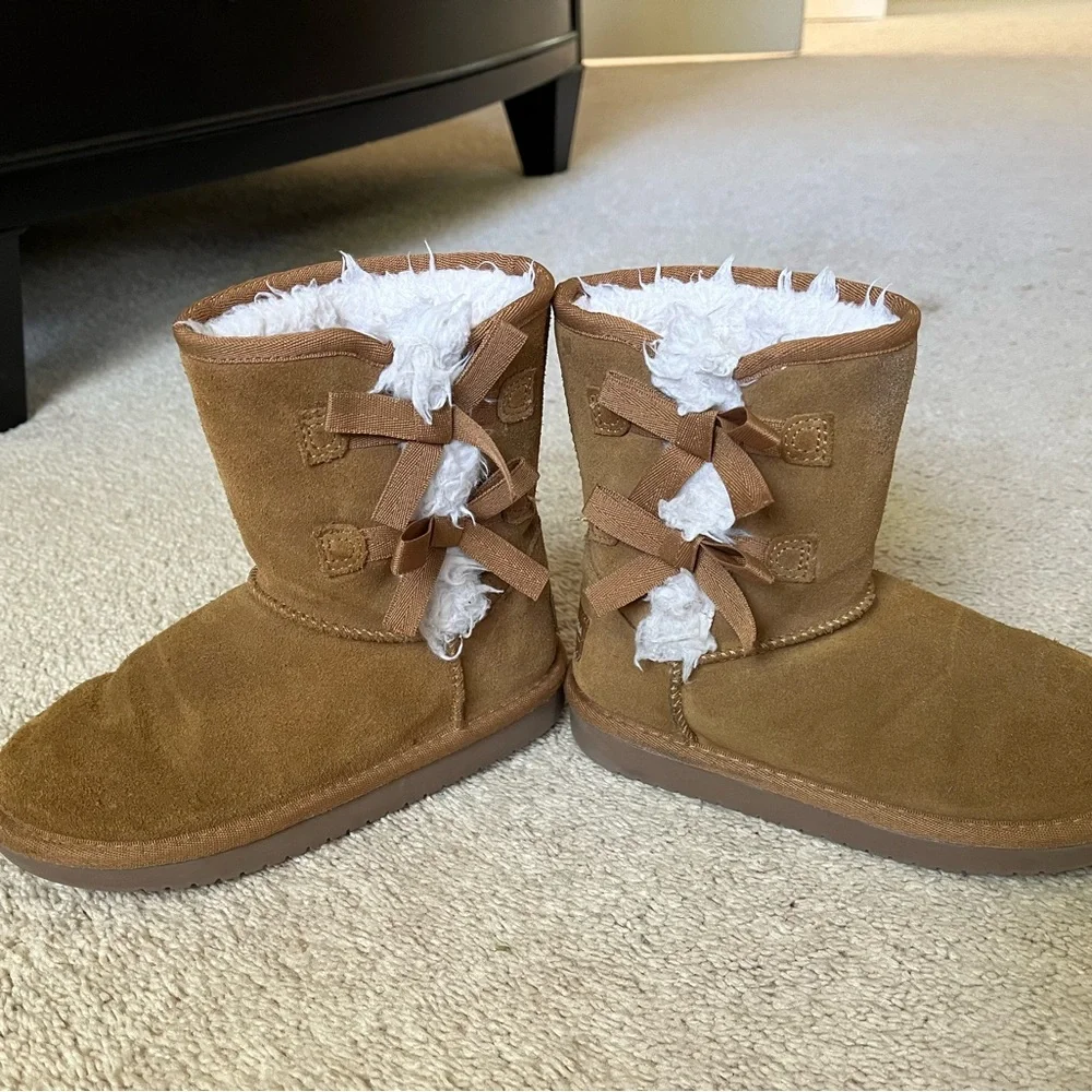 Koolaburra by Ugg Short Suede Chestnut Boots with Bows Size 13 Girls